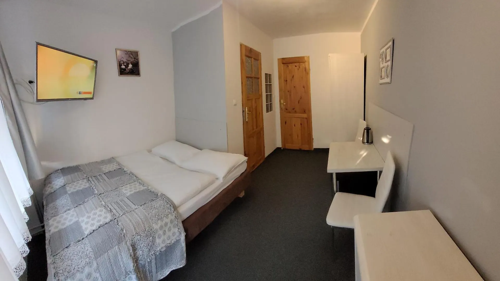 4 Pory Roku Bed & Breakfast Karpacz 0*,  Poland